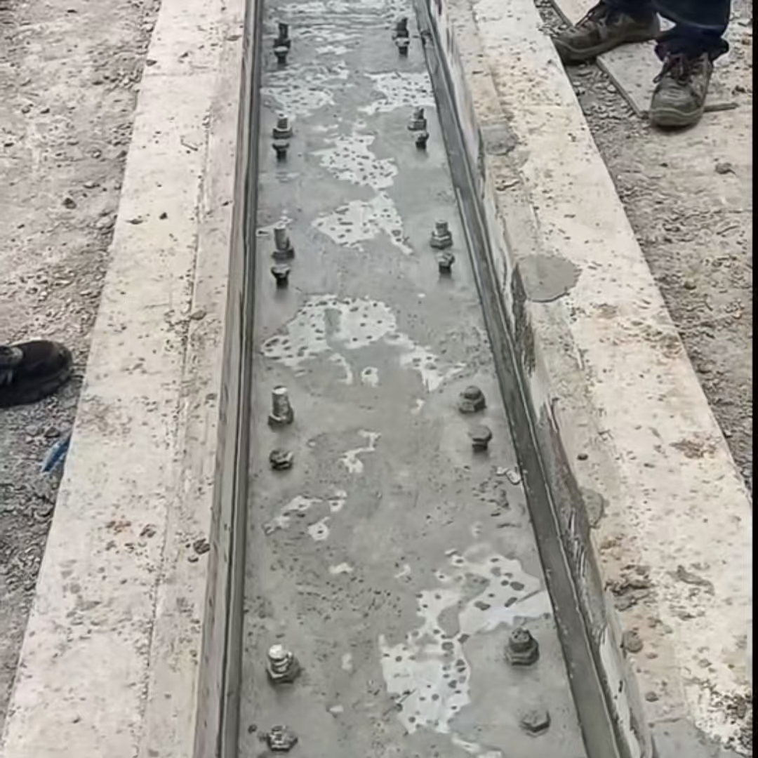 集贤港口码头起重机龙门吊重型机械设备稳固用早强快凝轨道胶泥